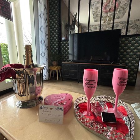 Romantisme et glamour avec spa, piscine et jardin Dijon Extérieur photo