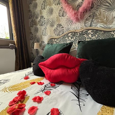 Romantisme et glamour avec spa, piscine et jardin Dijon Extérieur photo